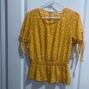Mustard top